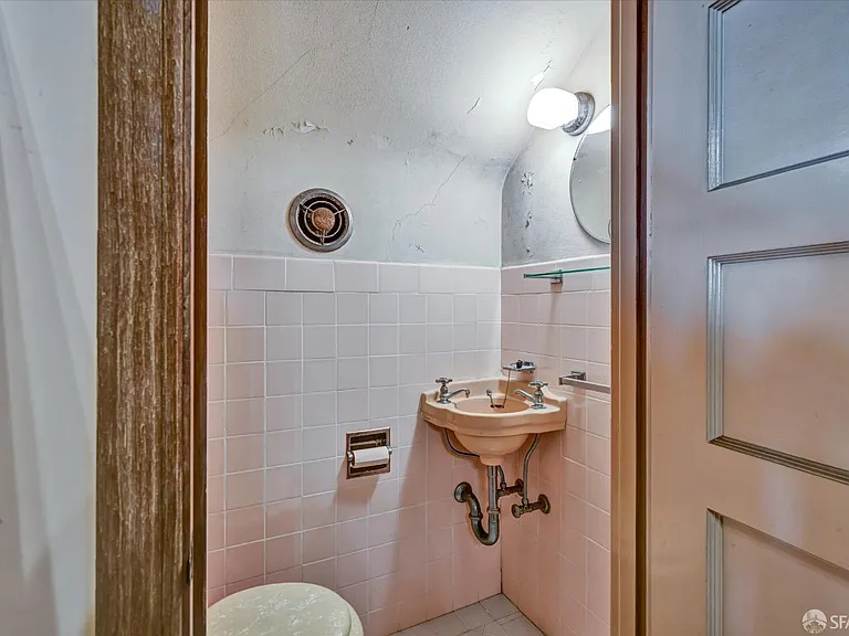 201 Capra Way, San Francisco, CA 94123