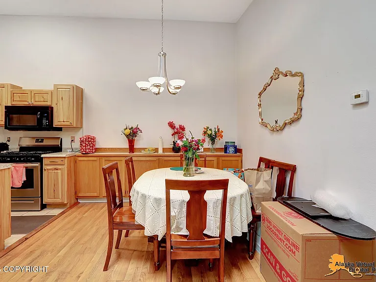 8213 Race Cir, Anchorage, AK 99504