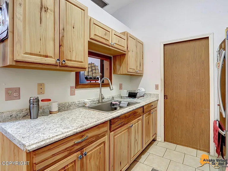 8213 Race Cir, Anchorage, AK 99504