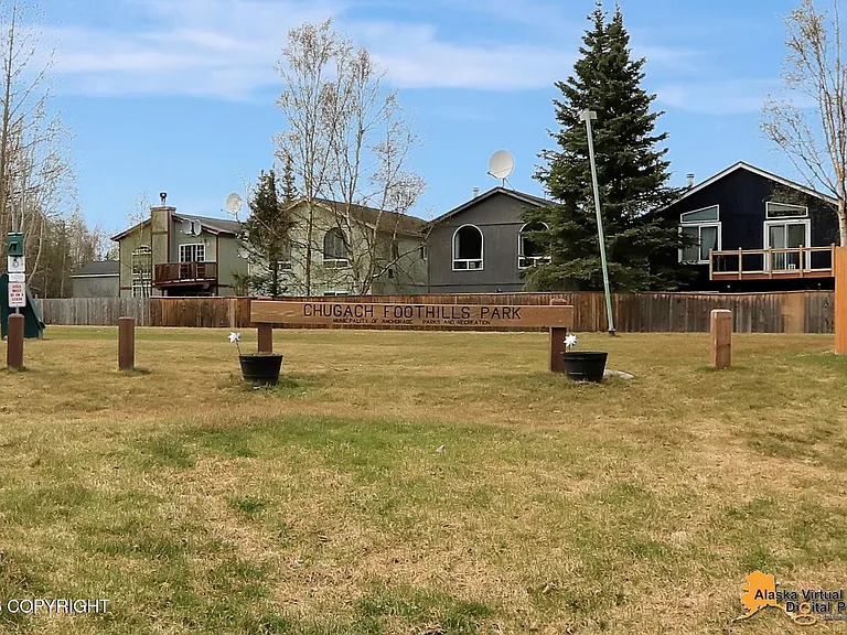 8213 Race Cir, Anchorage, AK 99504
